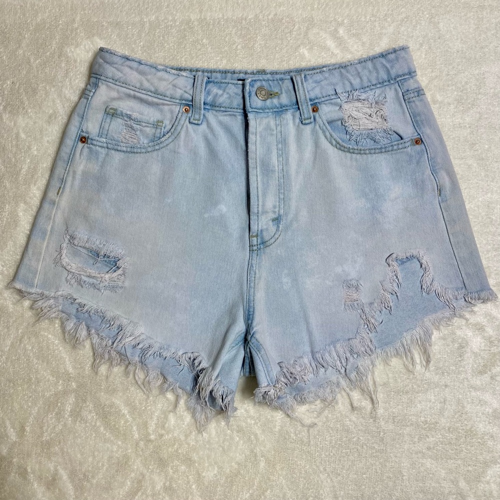 WILD FABLE Women’s Blue Jean Shorts Distressed High Rise Cut Off Light Wash